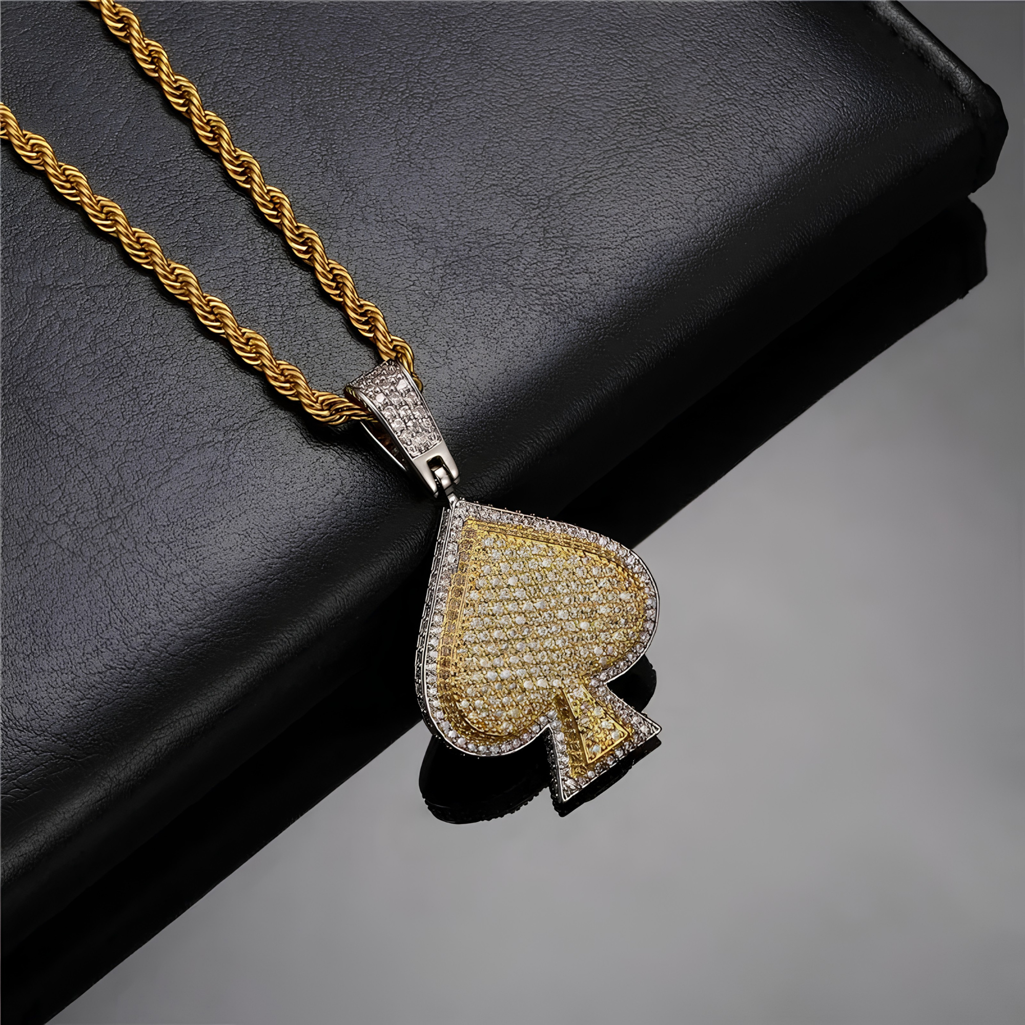 ICED SPADE PENDANT - GOLD