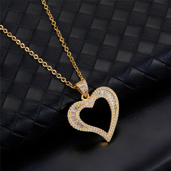 ICED OPEN HEART PENDANT - GOLD